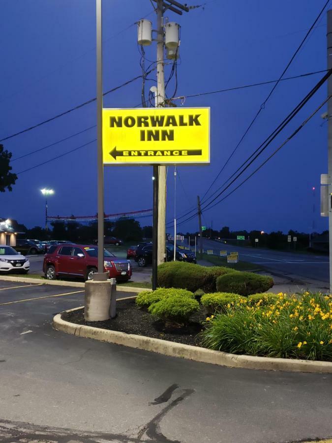 Norwalk Inn Esterno foto